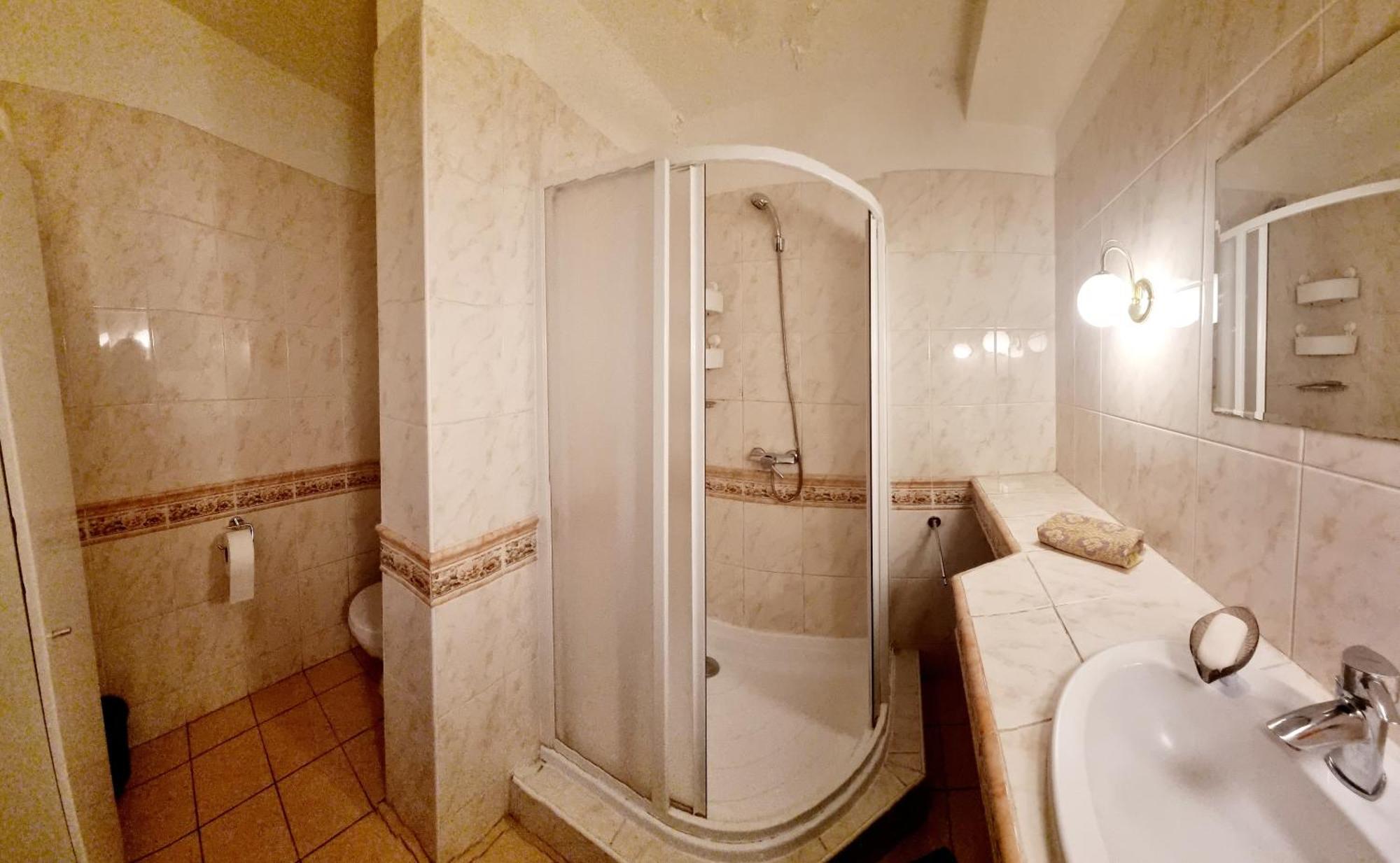 Big 4 Room Huge Apartment Bratislava Dış mekan fotoğraf